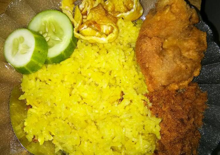 Cara membuat Nasi kuning magicom Sederhana Untuk Jualan