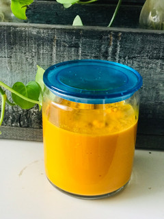 A picture of Fresh Turmeric Paste.