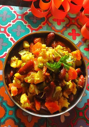 A picture of Mixed Subji (no onion garlic).