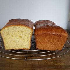 A picture of French brioche.