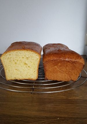 A picture of French brioche.