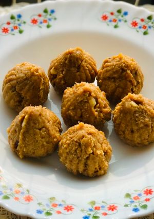 A picture of Mawa And Jaggery Modak.
