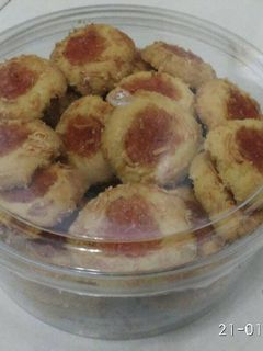 Foto resep Thumprint strawberry cookies