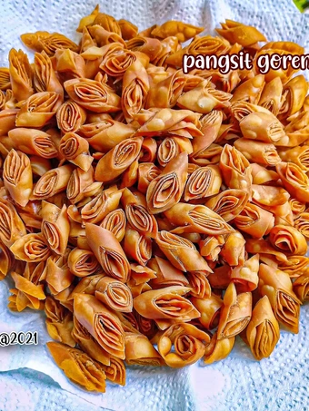 Langkah Gampang Membikin Resep  Pangsit Goreng yang Bisa Manjain Lidah, Menggugah Selera
