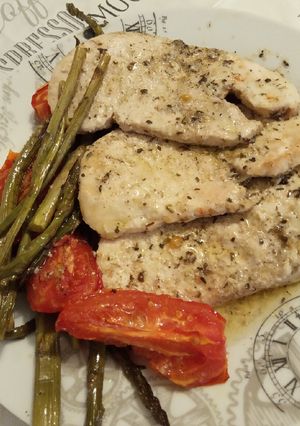 Una foto de Filetes de pavo al horno con verduras