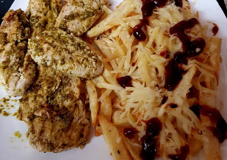 Step-by-Step Guide to Make Award-winning My Grilled Chicken with Pesto sauce and cheesy chips. 😙