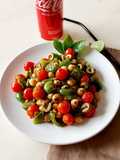 ચીકપી સલાડ વીથ રોસ્ટેડ વેજી (Chickpea salad with Roasted Veggie Recipe In Gujarati)