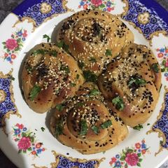 A picture of Whole wheat buns.