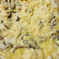 A picture of Chicken Tetrazzini.