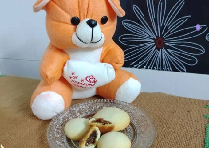 Gulkand stuffed cookies Recipe