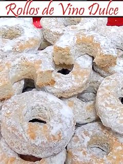Una foto de Rollos de vino dulce