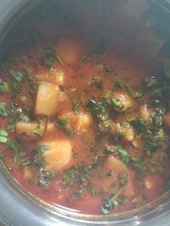 રસાવાળું બટાકાનું શાક રેસીપી મુખ્ય ફોટો