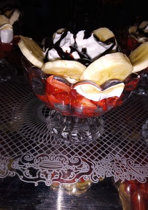 صورة لوصفة فراولة 🍓بالكريم شونتي وموز🍌