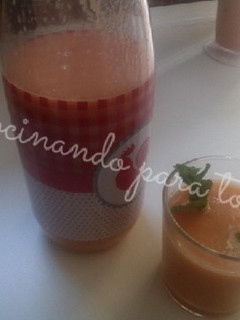 Una foto de Gazpacho de melocotón