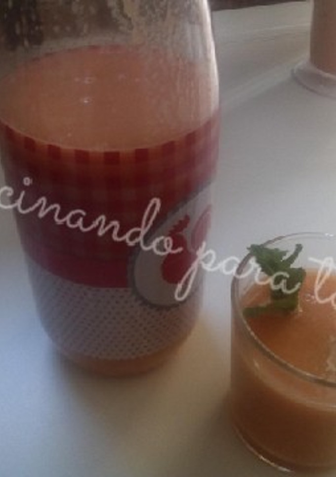 Una foto de Gazpacho de melocotón