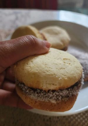 Una foto de Alfajores caseros de maizena y harina