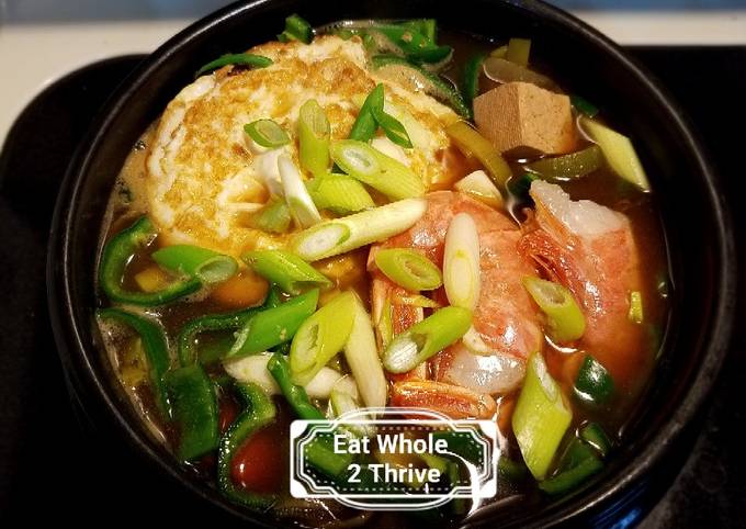 How to Make Any-night-of-the-week Duenjang soup (seafood version) 大酱汤