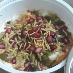 A picture of Dahi vada.