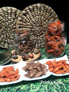 Foto resep Keripik Kulit Lumpia (Cokelat&Balado)