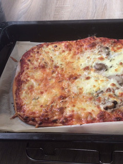 Una foto de Pizza básica facilita y con pocos ingredientes