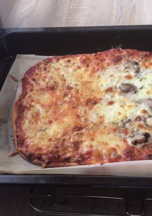 Una foto de Pizza básica facilita y con pocos ingredientes