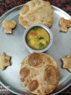 பூரி செய்முறை முக்கிய புகைப்படம்