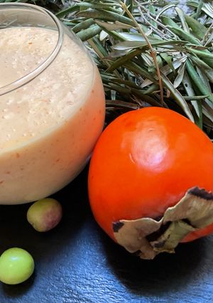 Une photo de 🍋Smoothie kaki 🍅à l’huile d’olive 🫒