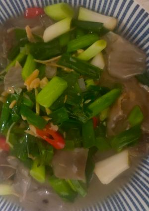 炒青蒜魚皮 的食譜成品照片