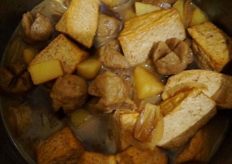 Bagaimana Menyiapkan Semur kentang tahu bakso, Bisa Manjain Lidah