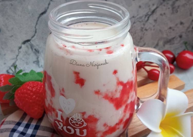 {Cara Memasak Korean Strawberry Milk yang Gurih