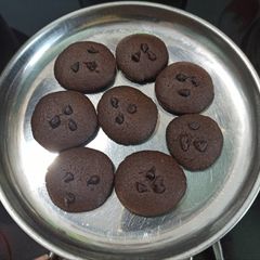 A picture of Wheat chochlate cookies.