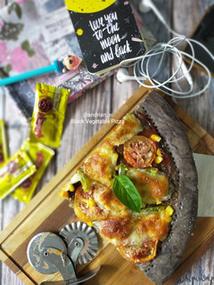 Foto resep Black Vegetable Pizza (Tanpa Ulen)