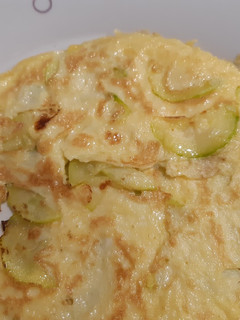 Una foto de Tortilla de calabacín y comino