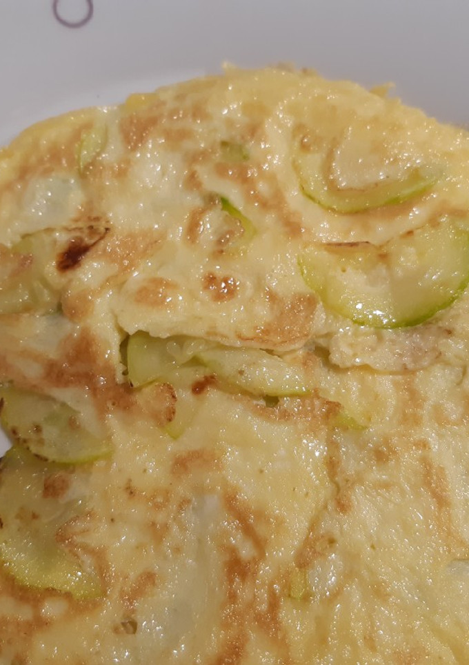 Una foto de Tortilla de calabacín y comino
