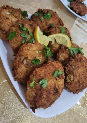 صورة لوصفة كروكات الأرز و دجاج قمة فالبنة😋
