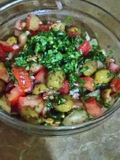 صورة لوصفة سلطة الزيتون 🍲