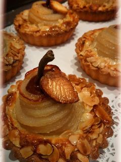 Une photo de Tartelette bourdaloue belle hélène