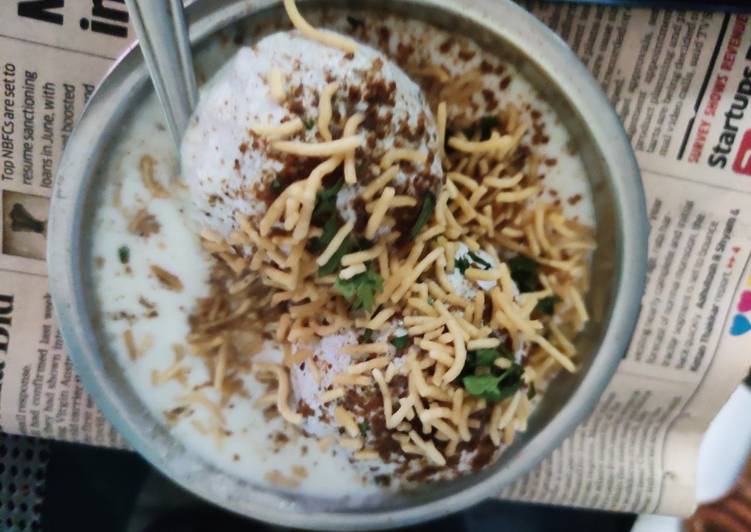 Recipe of Award-winning Uncooked sprouts dahi vade