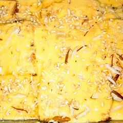 A picture of Arabic bread pudding.
