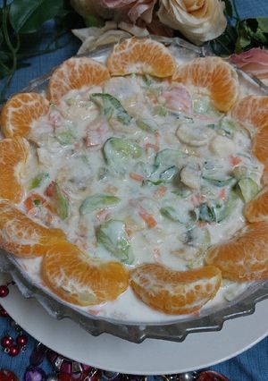 A picture of Fruits n vegetables mix yoghurt salad 🥗 😋.