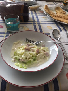 Una foto de Tagliatele de calabacín a la carbonara