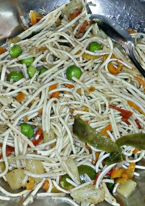 A picture of Vegetable Noodles.