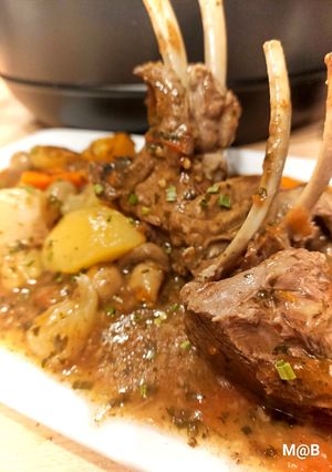 Une photo de Côtes de chevreuil au vin blanc en cocotte au Cook Expert