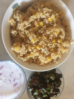 ஸ்வீட் கார்ன் புலாவ் செய்முறை முக்கிய புகைப்படம்