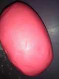 Achieving hot pink gumpaste