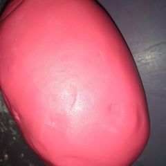 A picture of Achieving hot pink gumpaste.