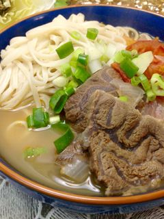 洋蔥番茄牛腱湯麵 的食譜成品照片