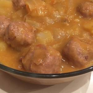 Albóndigas al vino blanco