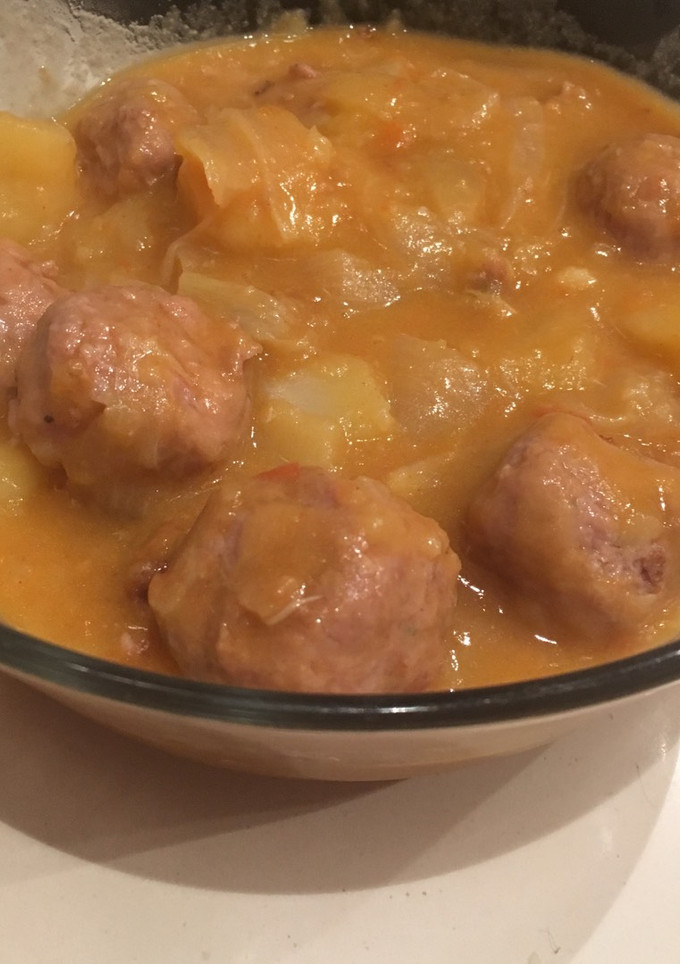 Una foto de Albóndigas al vino blanco