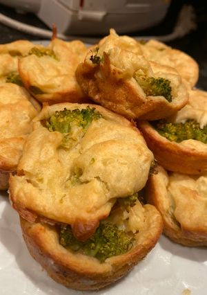 Una foto de Cupcakes de brócoli